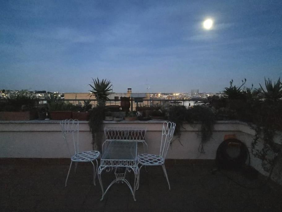 Ferienwohnung Rosa'S Terrace Roma Panoramic Penthouse Exterior foto